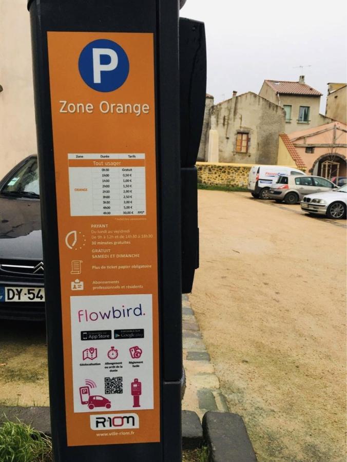דירות Location F1 Neuf Centre Historique ריום מראה חיצוני תמונה